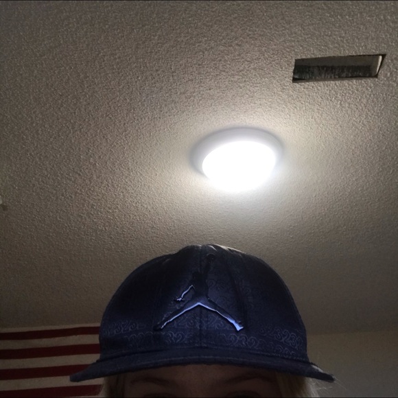 Jordan Snapback Hat. GUC. - Picture 2 of 3